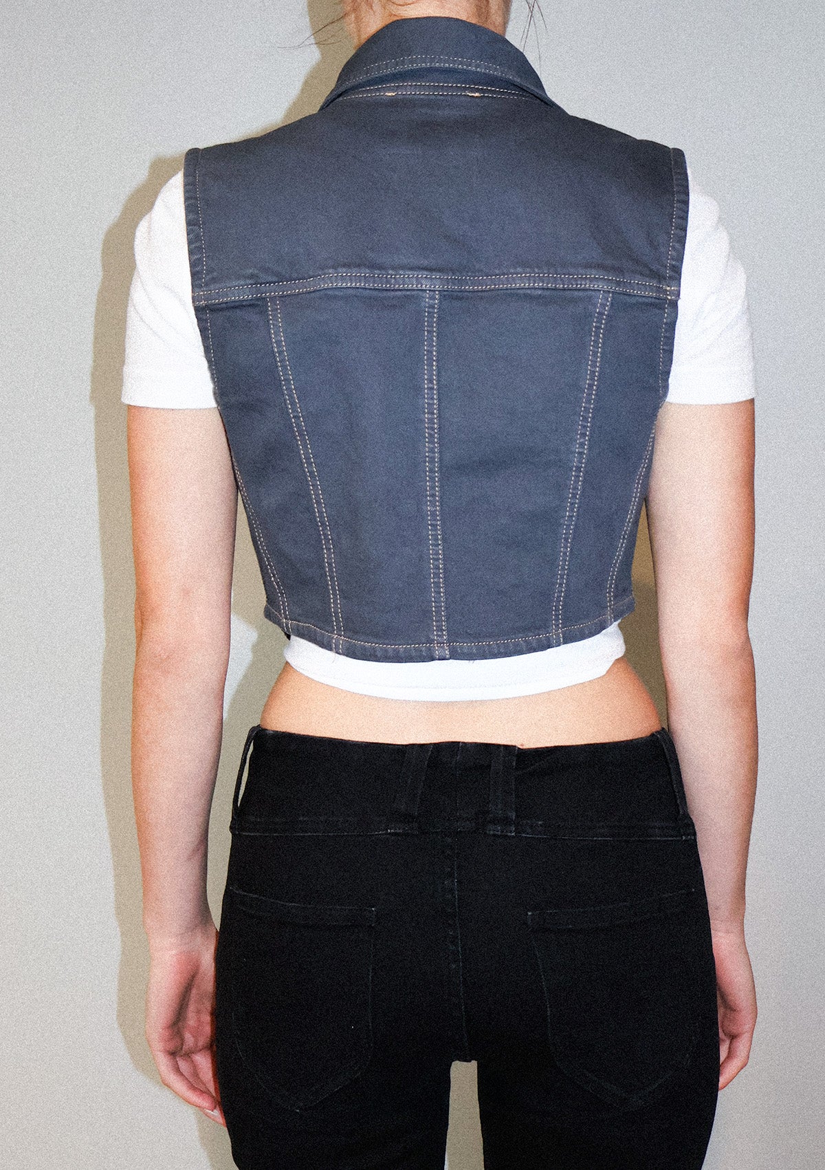 Bella Cropped Vest Charocal